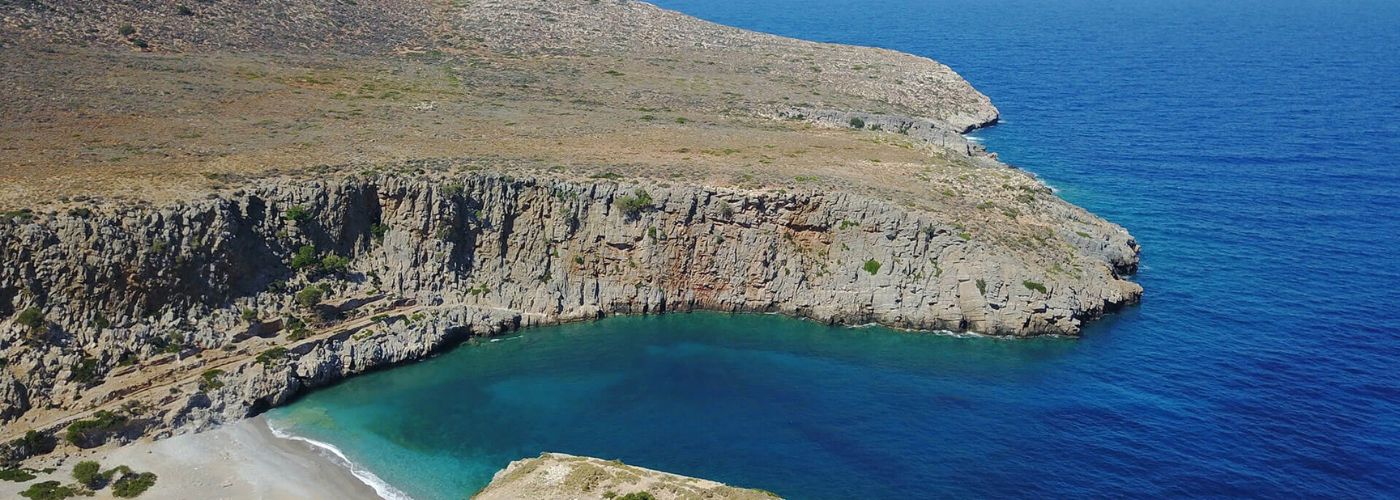 Παραλία Μένιες και Χοιρωνήσια